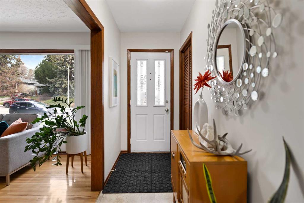 Additional image 4 of 2915 13 Avenue NW, Calgary, AB, T2N 1M1
