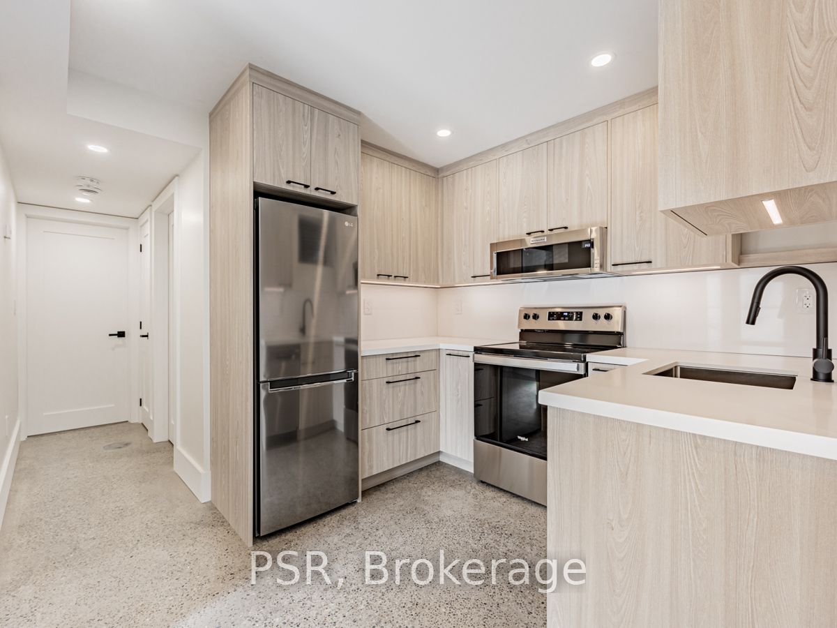 B-33 Parkway Avenue, Toronto, ON, M6R 1T6