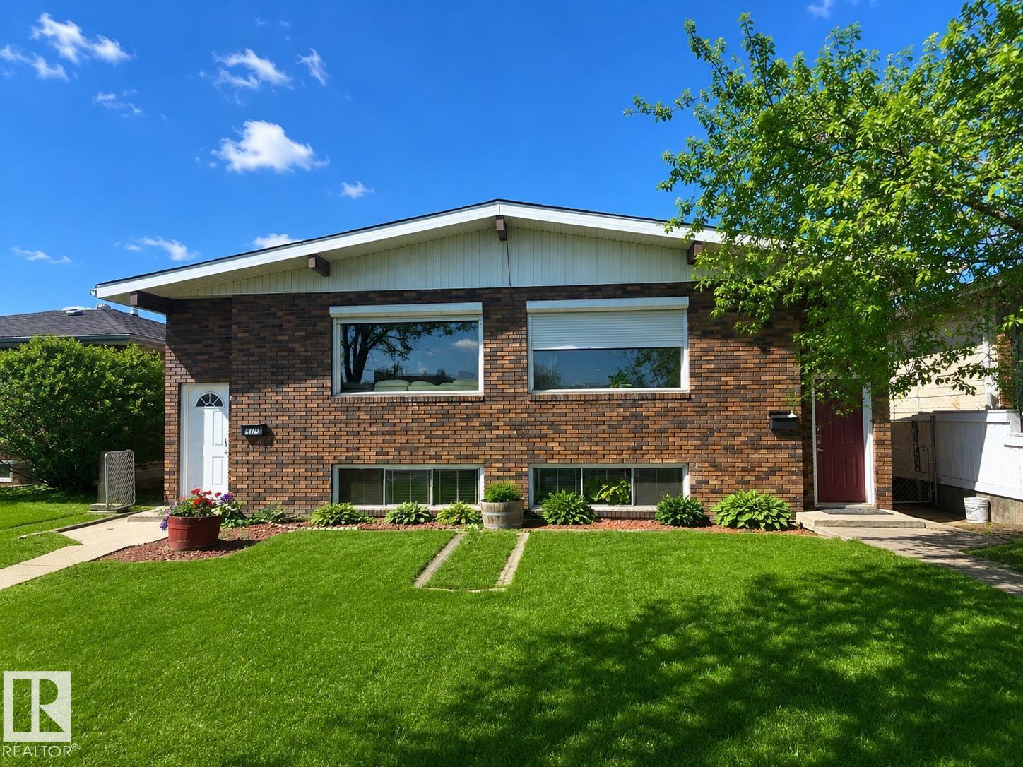 5712 101 Avenue NW, Edmonton, AB, T6A0G8
