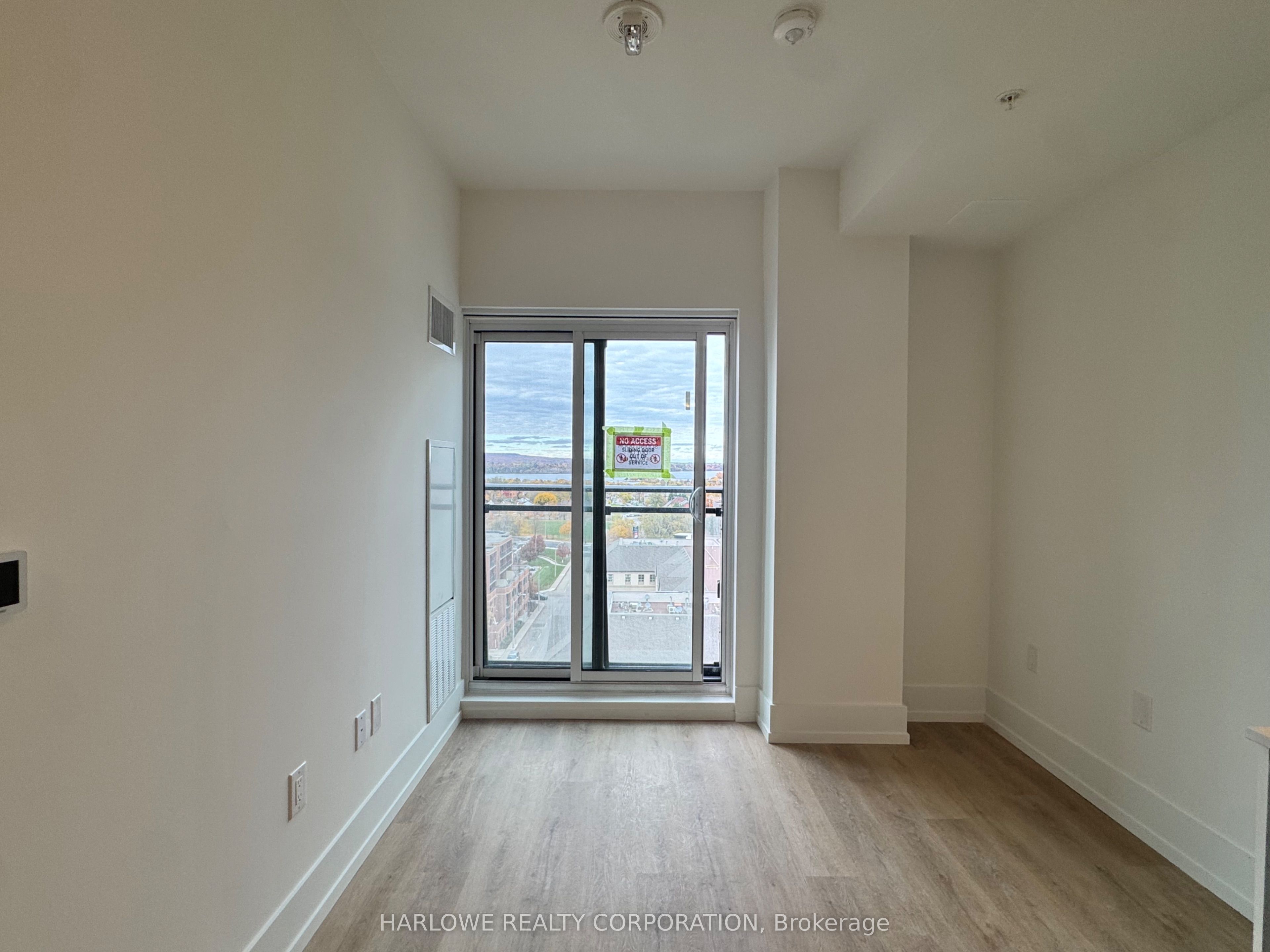 Additional image 4 of 906-206 King Street W, Hamilton, ON, L8P 1A5