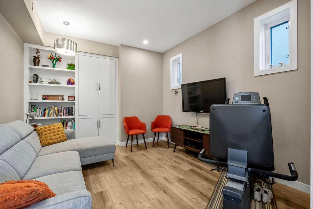 Additional image 3 of 2226 Westmount Road NW, Calgary, AB, T2N 3N4