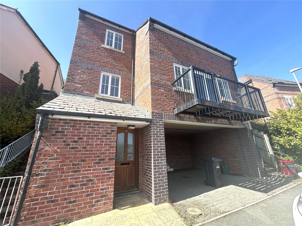 4 bed detached house to rentWoodland Way, Llanllwchaiarn, Newtown, Powys SY16