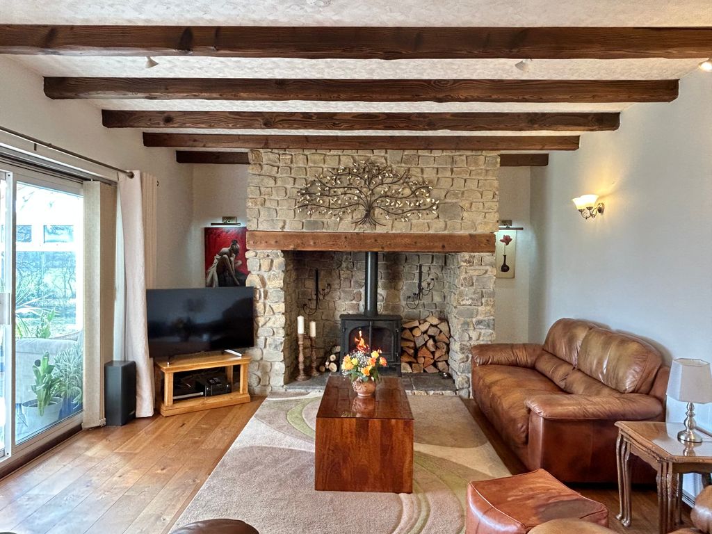 Additional image 2 of 4 bed detached house to rentWoodbury, Exeter, Devon EX5