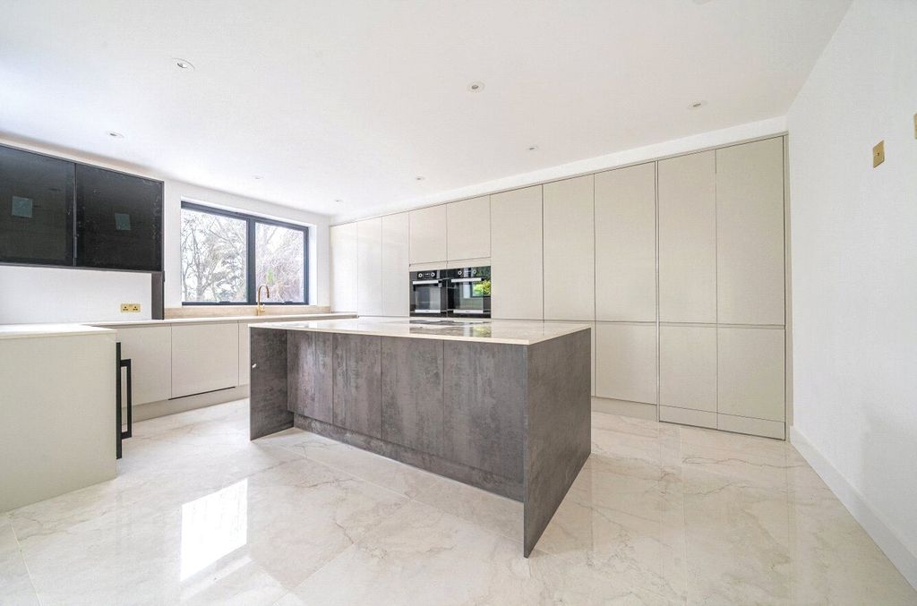 Additional image 5 of 5 bed detached house to rentWhite Orchards, Totteridge, London N20