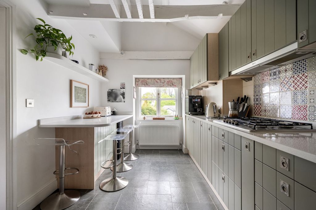 Additional image 6 of 3 bed flat for saleThrupp Lane, Thrupp, Stroud GL5