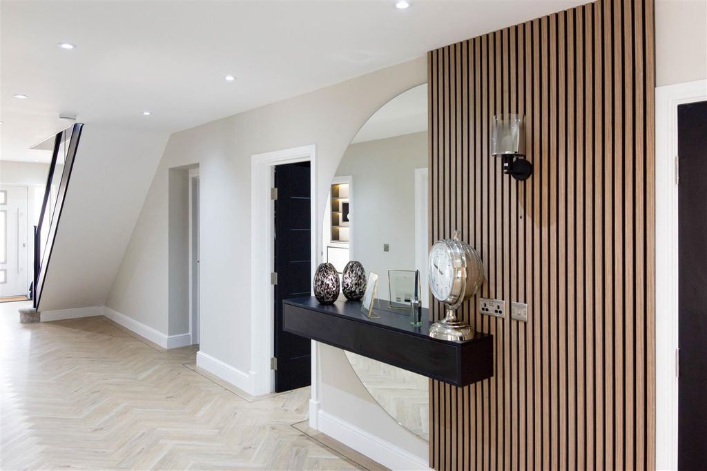Additional image 23 of 5 bed detached house to rentLichfield Road, Four Oaks, Sutton Coldfield B74