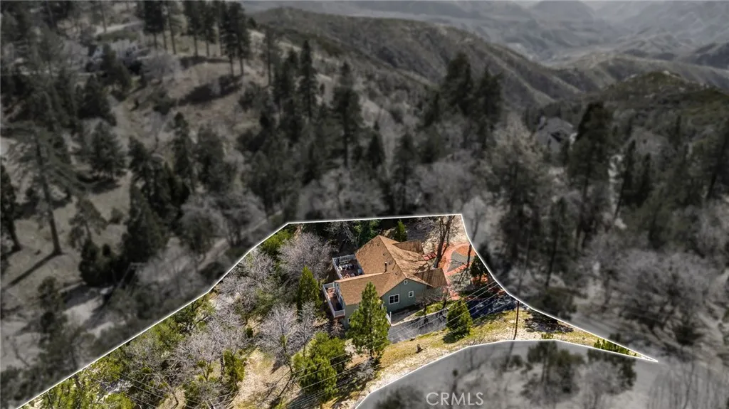 1 Sunny Slope Dr, Running Springs, CA 92382