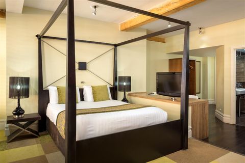 Roomzzz City - Grande, Manchester M1