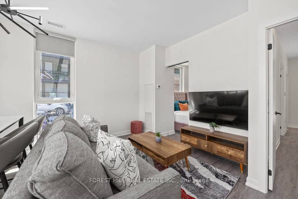 Additional image 3 of 101-2300 St Clair Avenue W, Toronto, ON, M6N 0B3