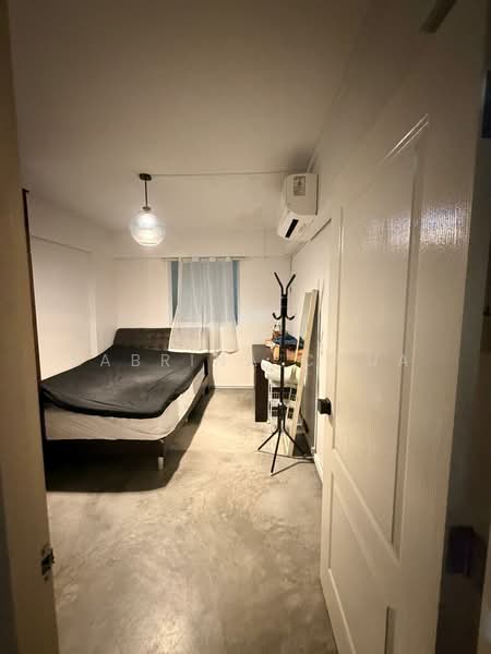 311 Hougang Avenue 5 photo 2