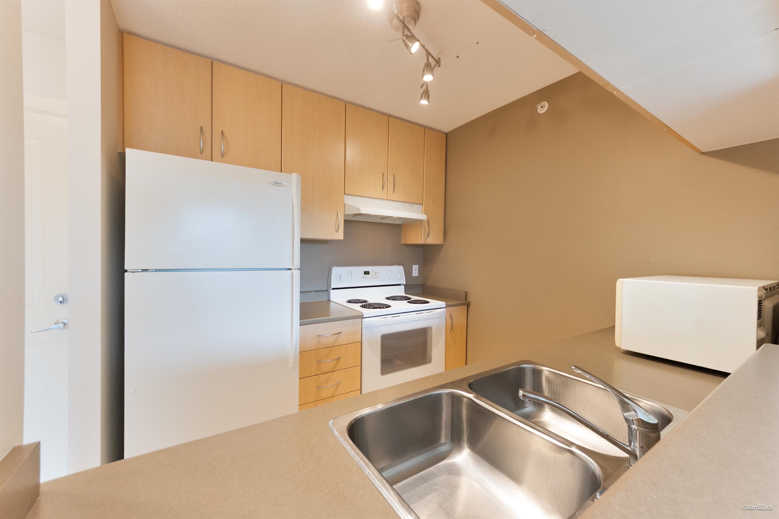 Additional image 2 of 312-3663 Crowley Drive, Vancouver, BC, V5R 6H4
