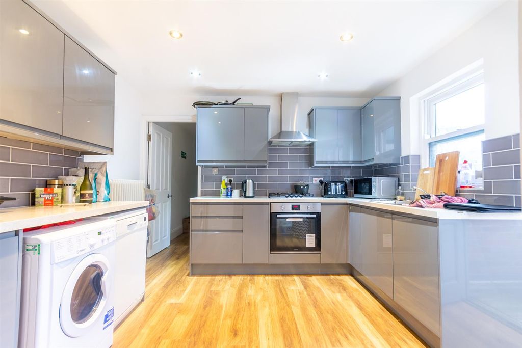 6 bed maisonette to rentBrentwood Avenue, Jesmond NE2