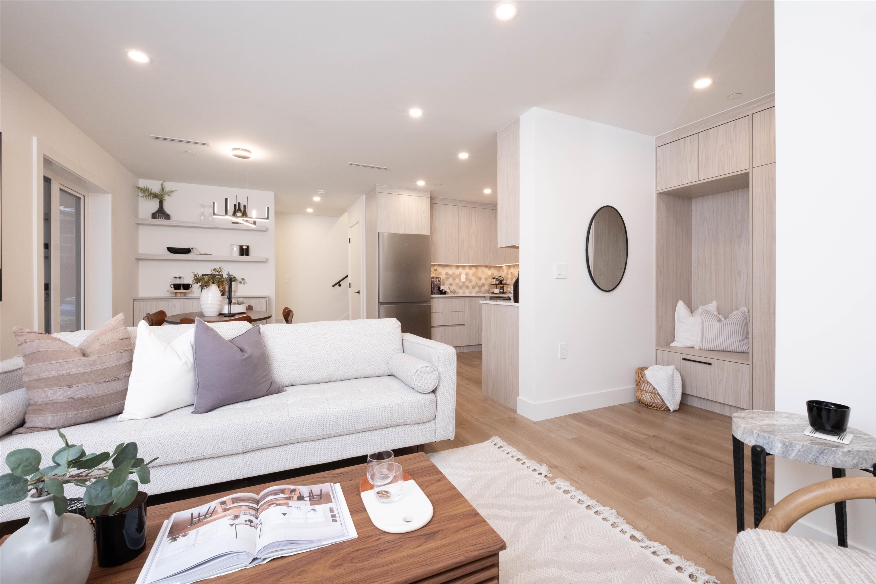 2665 Pender Street E, Vancouver, BC, V5K 2B6