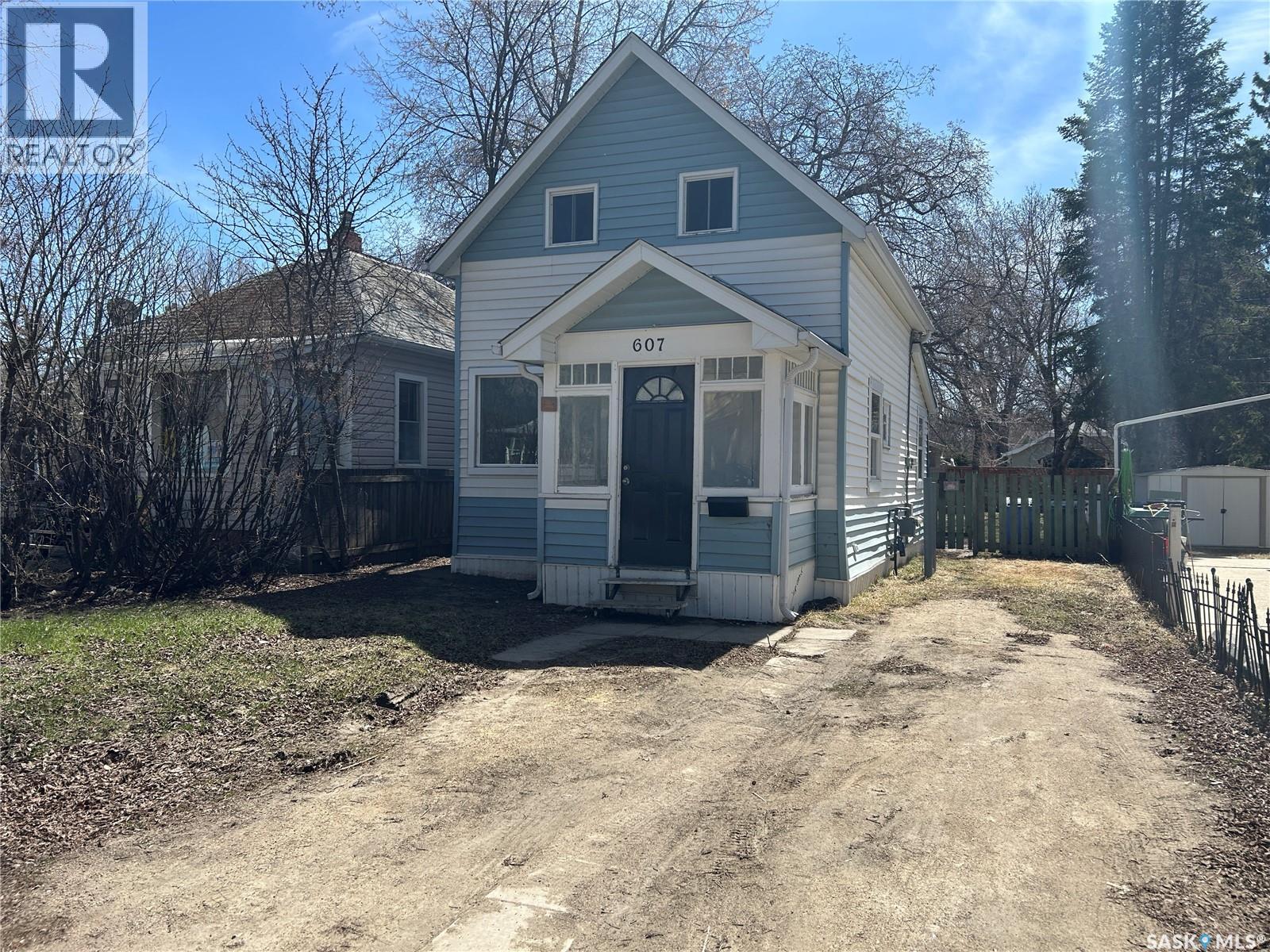 607 28th STREET W
