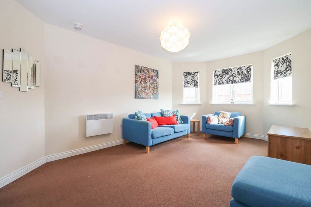 2 bed flat to rentLowry Gardens, Carlisle CA3 photo 3