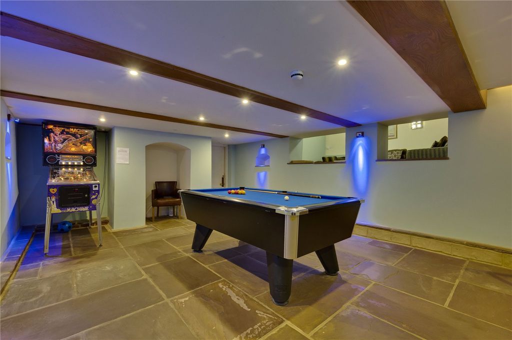 Additional image 8 of 6 bed detached house to rentGroomes Farm, Frith End, Bordon, Hampshire GU35