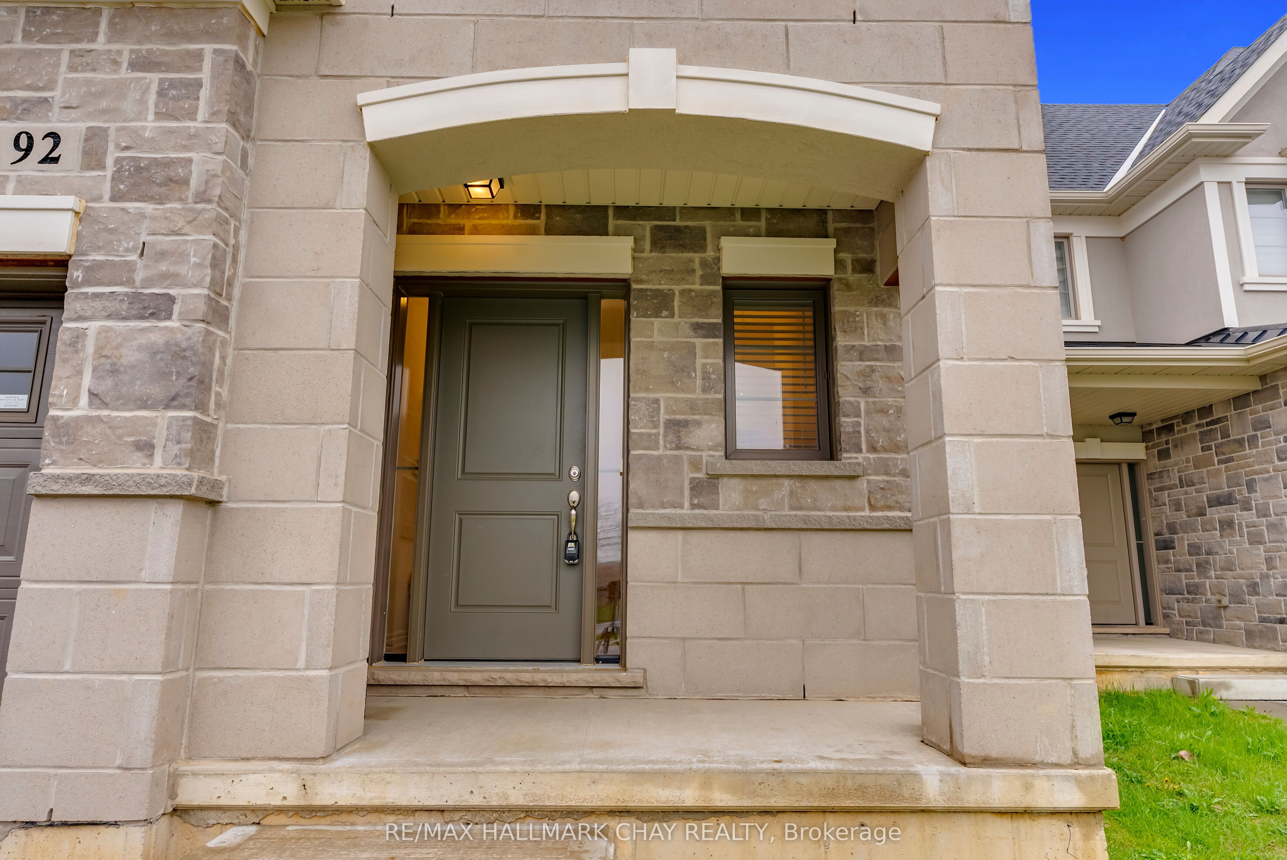 Additional image 4 of 92 Aquasanta Crescent, Hamilton, ON, L9B 0J9