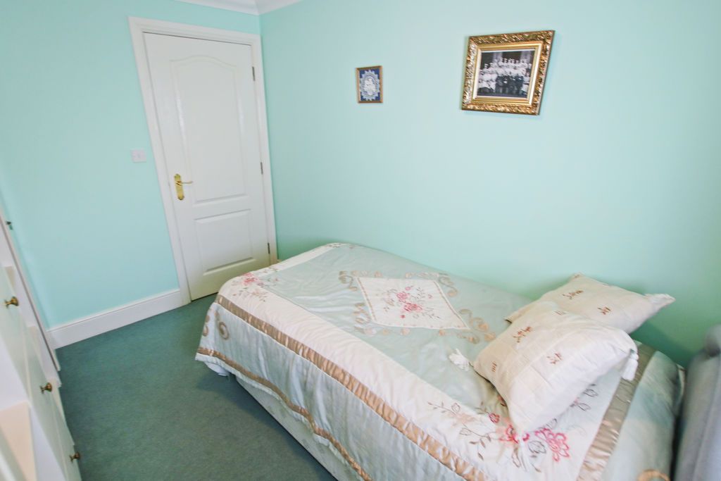 Additional image 8 of 2 bed flat for sale2 Erinville, The Promenade, Port Erin IM9