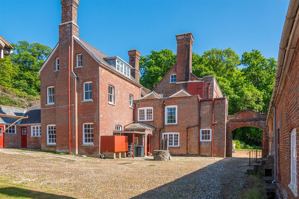 Additional image 28 of 8 bed detached house for saleBlackwater, Isle Of Wight PO30