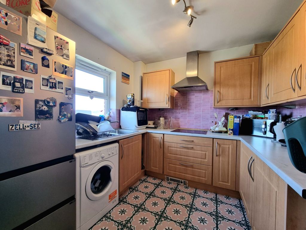 Additional image 9 of 2 bed flat for saleMaes Dewi Pritchard, Brackla CF31
