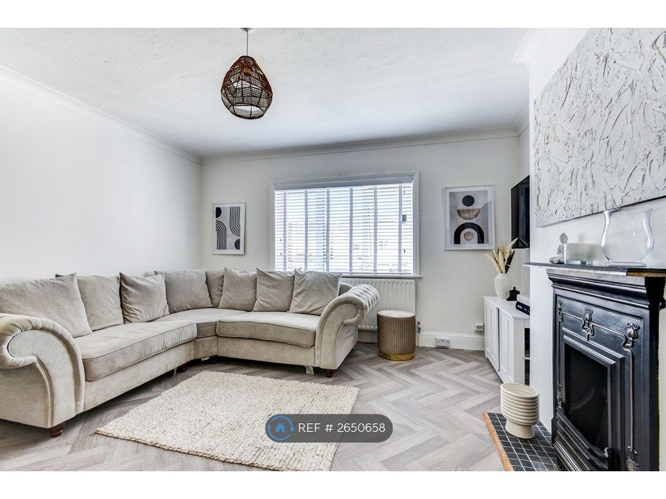 5 bed maisonette to rentStocker Road, Bognor Regis PO21