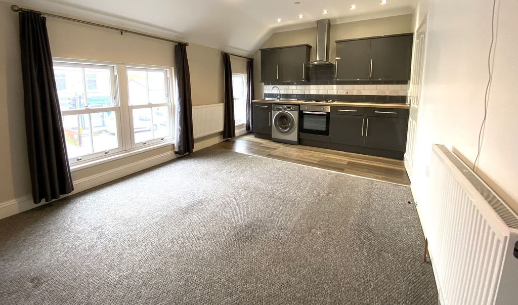 Additional image 3 of 2 bed flat to rentThe Highway, New Inn NP4