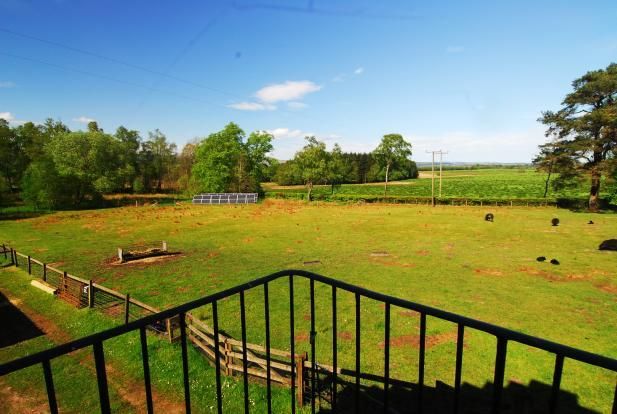 1 bed cottage to rentAuchenlarich Stable Flat, Gartocharn G83 photo 3