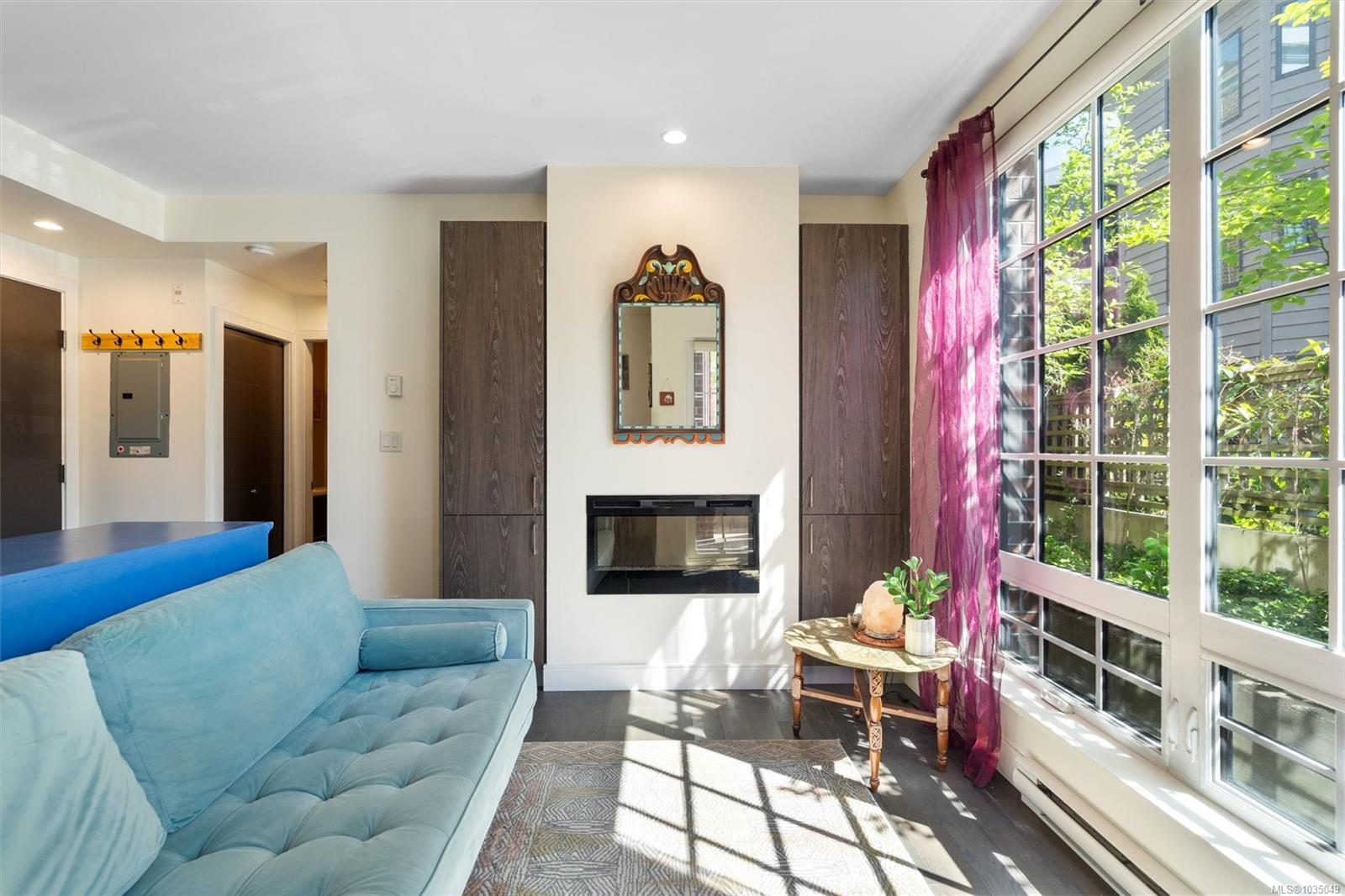 Additional image 2 of 105-1011 Burdett Avenue, Victoria, BC, V8V 3G9