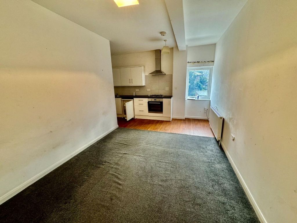 Additional image 2 of 1 bed flat to rentFirs Parade, Matlock DE4