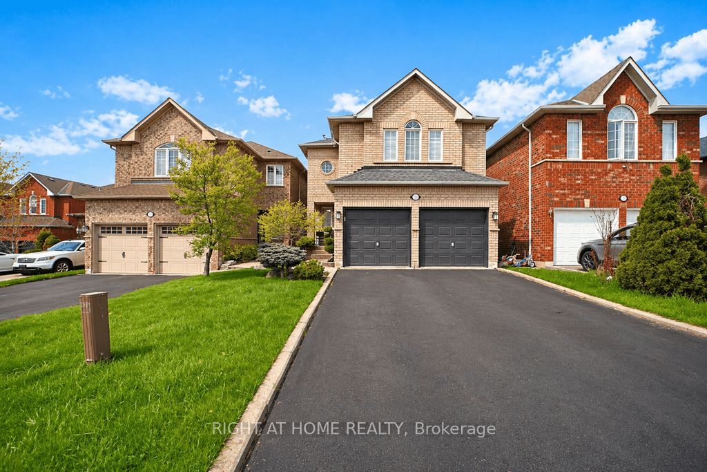 3181 Baytree Court, Mississauga, ON, L5N 7P1