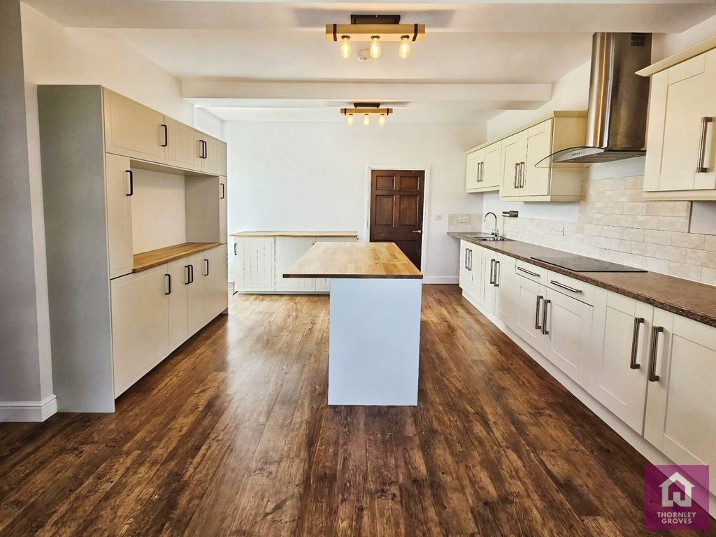 Additional image 6 of 4 bed semi-detached house to rentOulton Park, Oulton, Tarporley, Cheshire CW6