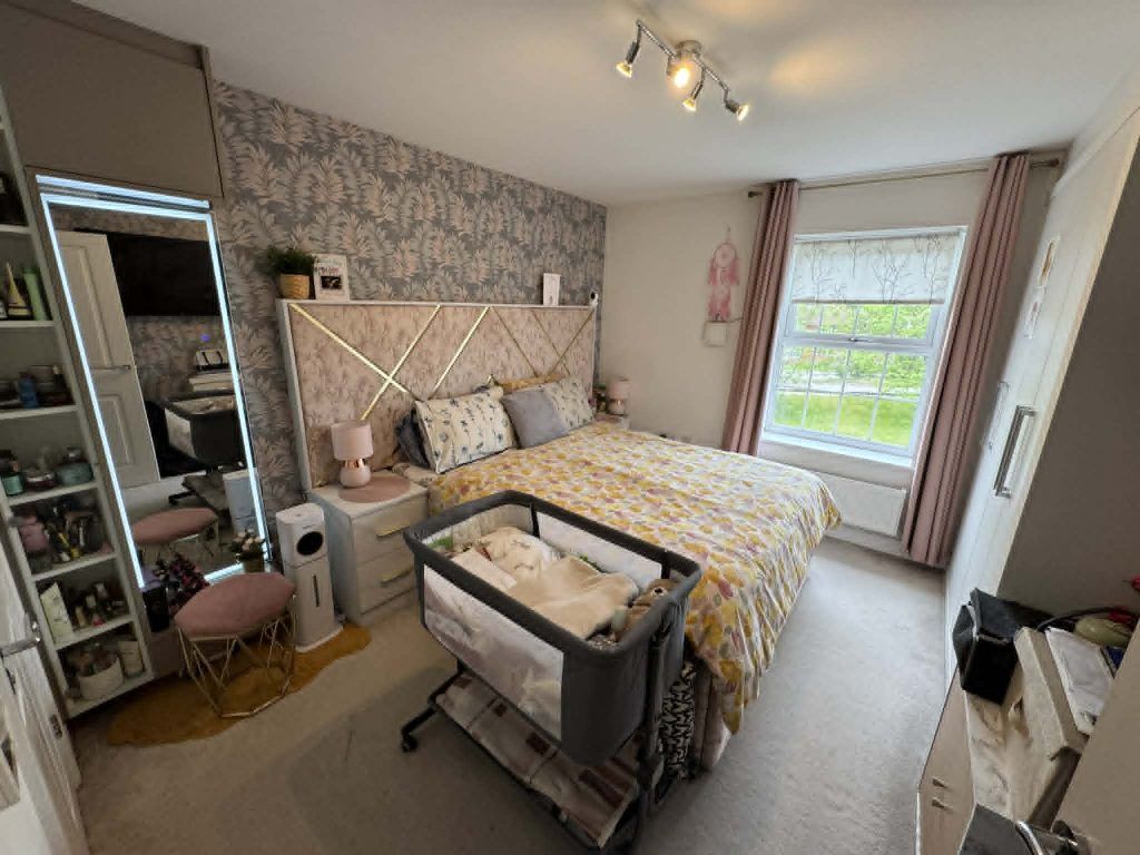 Additional image 8 of 2 bed flat to rentHutton Close, Newbury RG14
