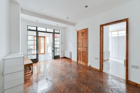 Norbury Crescent, Norbury SW16
