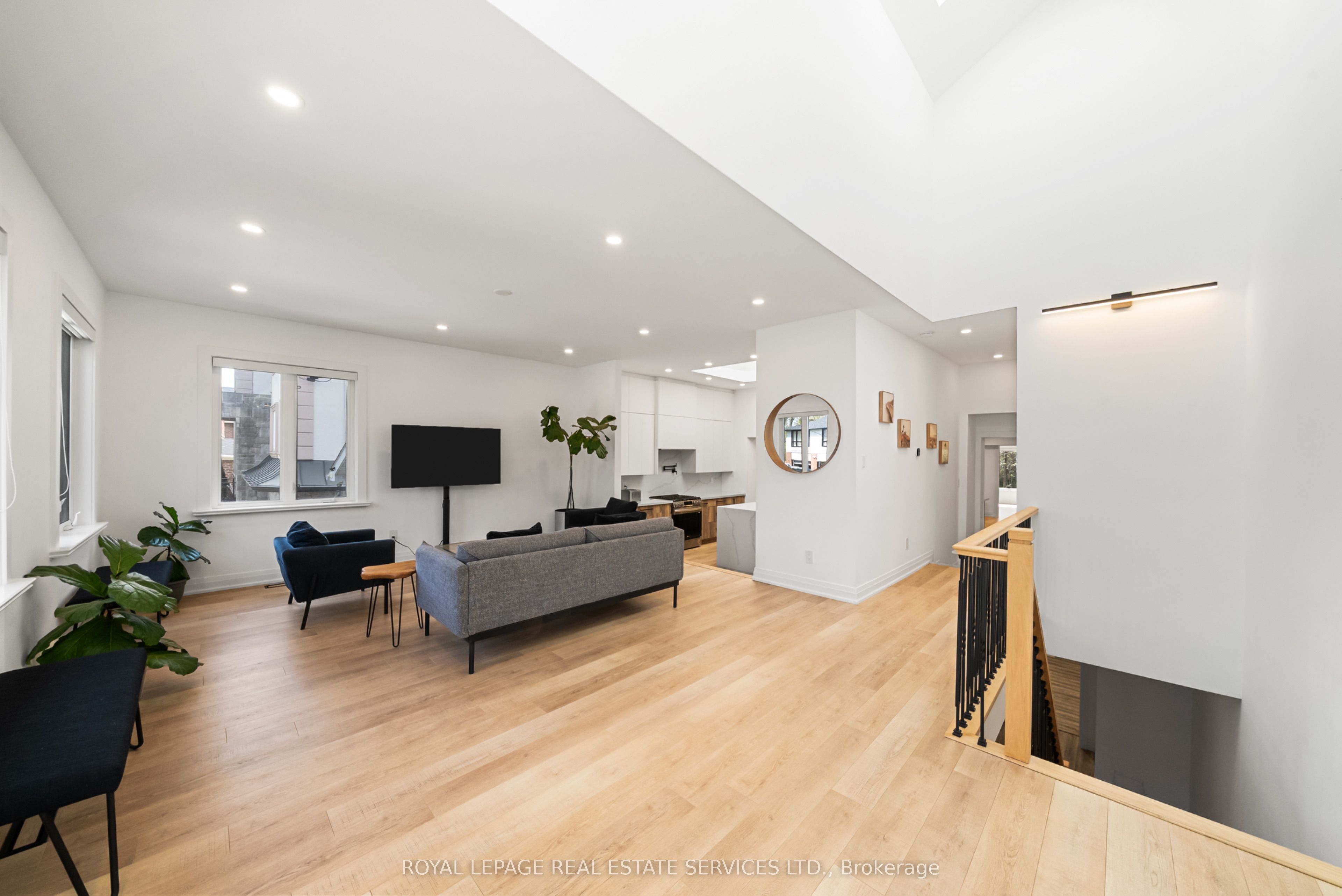 Additional image 3 of 296 Lennox Avenue, Richmond Hill, ON, L4C 2A7