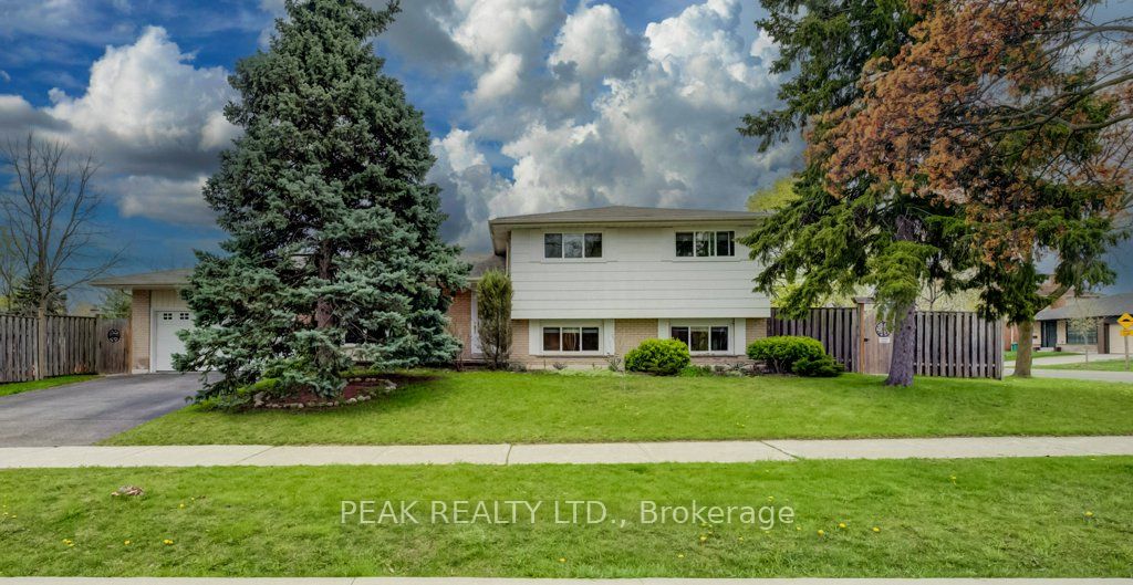 2235 Waycross Crescent, Mississauga, ON, L5K 1J5