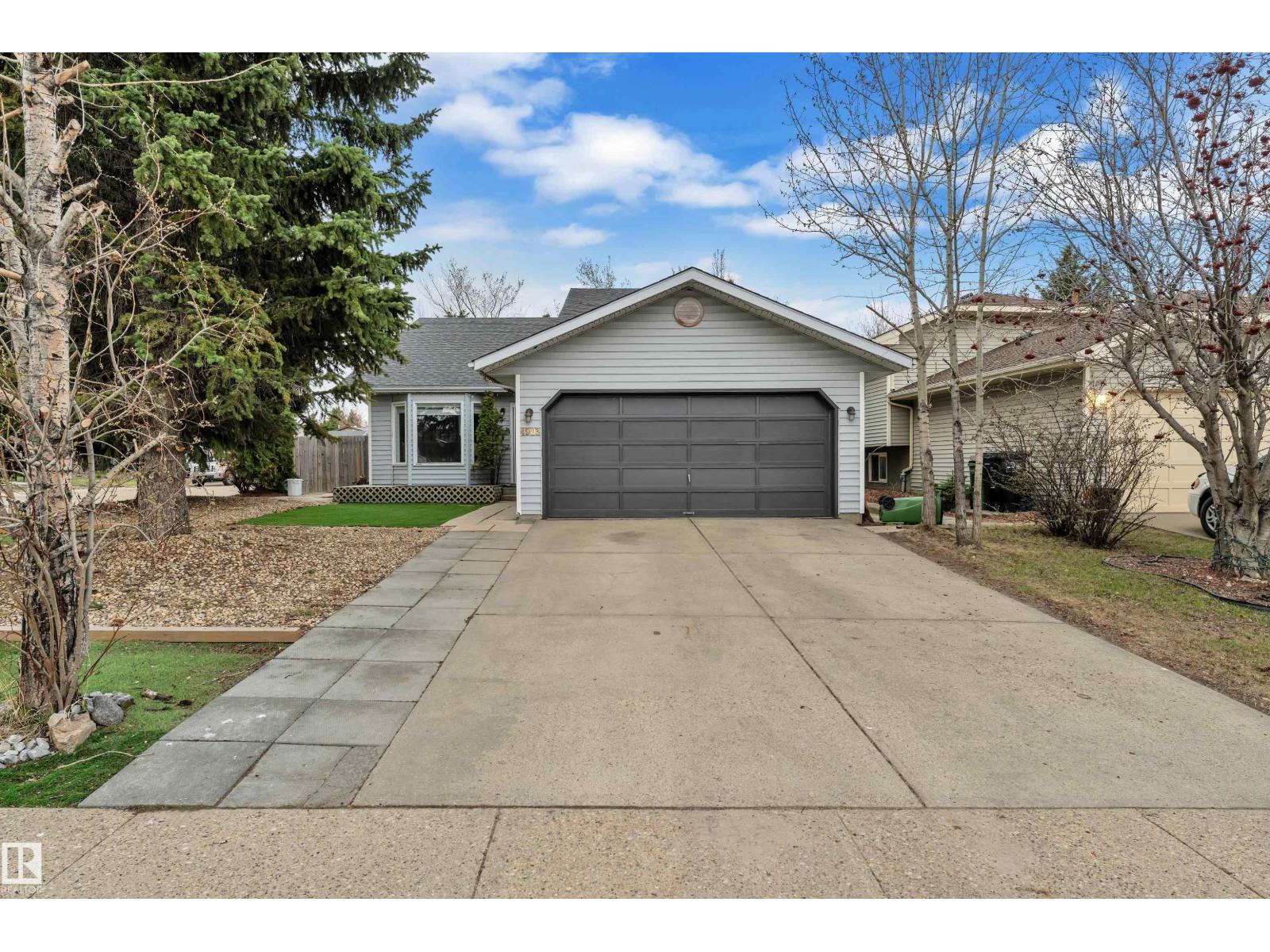 4903 11a Avenue NW, Edmonton, AB, T6L6C6