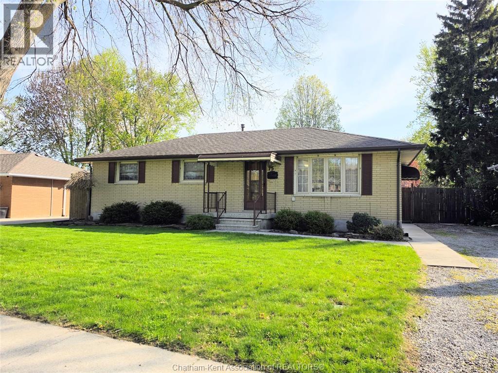 75 St Michael Ave Avenue, Chatham, ON, N7M3E7