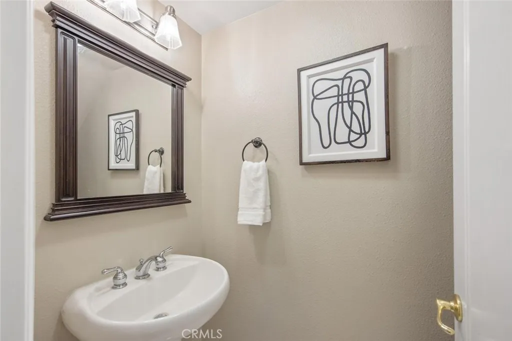 Additional image 20 of 26720 Via Colina, Valencia, CA 91381