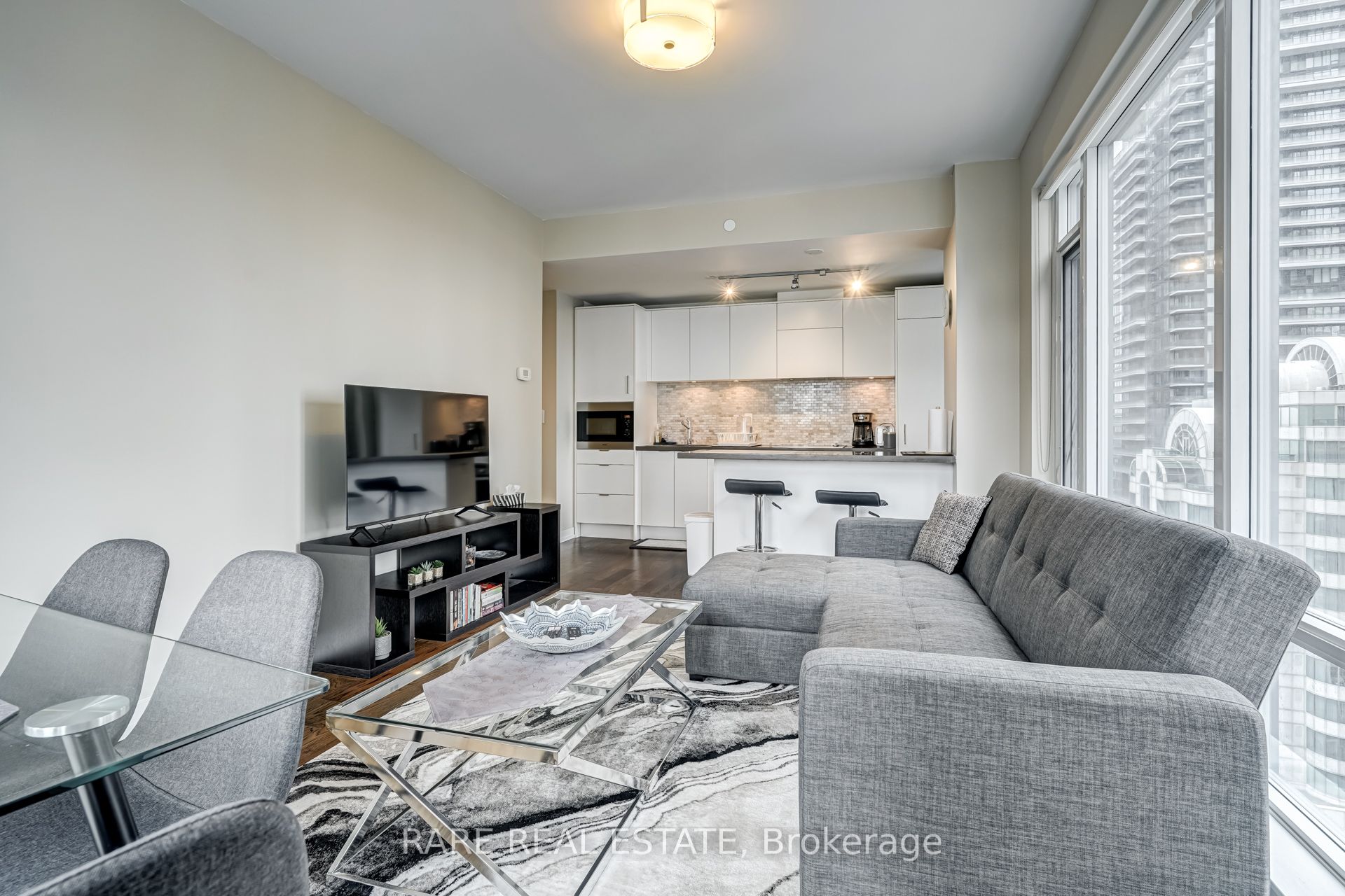 Additional image 4 of #1902-21 Widmer Street, Toronto, ON, M5V 2E8
