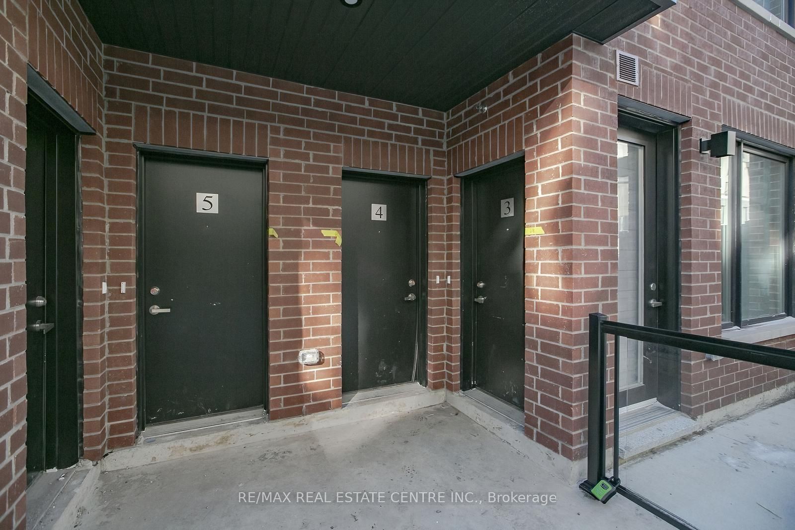 Additional image 2 of 4-3556 Colonial Drive, Mississauga, ON, L5L 5T3