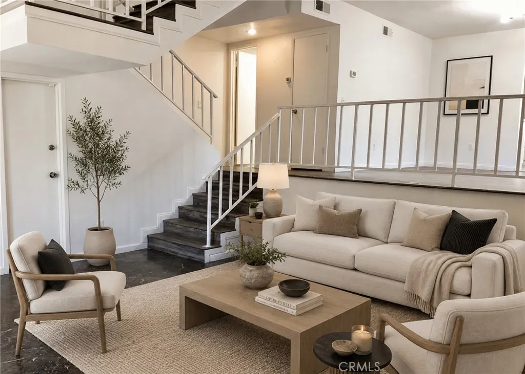 Additional image 3 of 17836 Killion Street Unit A, Encino, CA 91316