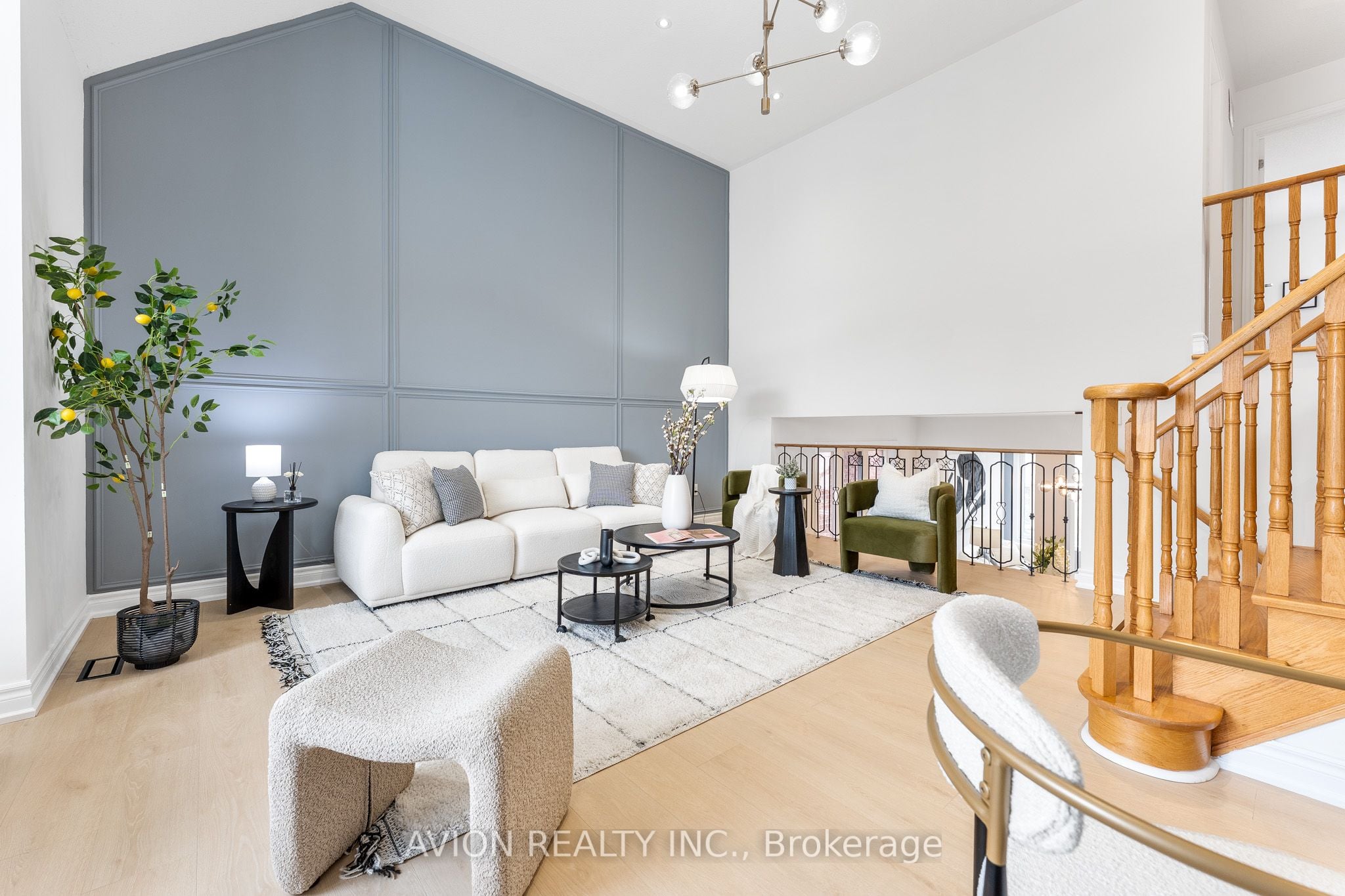 33 Brockdale Street, Richmond Hill, ON, L4E 4W1