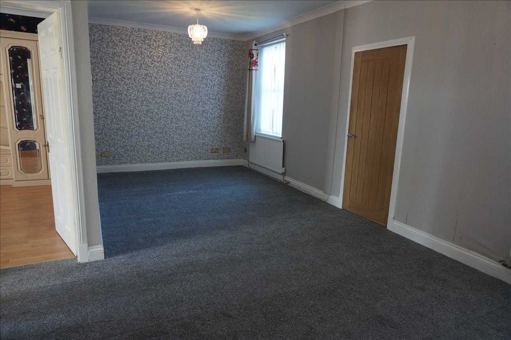 2 bed detached bungalow to rentHazelton, Porthyrhyd, Carmarthen SA32 photo 4