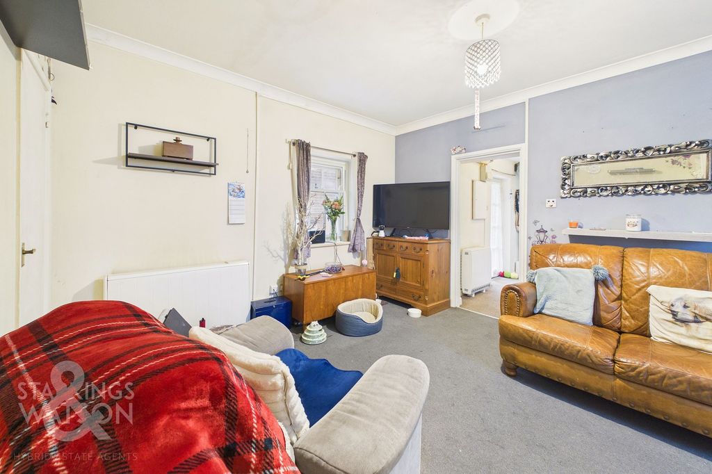 Additional image 4 of 2 bed flat for saleIpswich Road, Pulham Market, Diss IP21