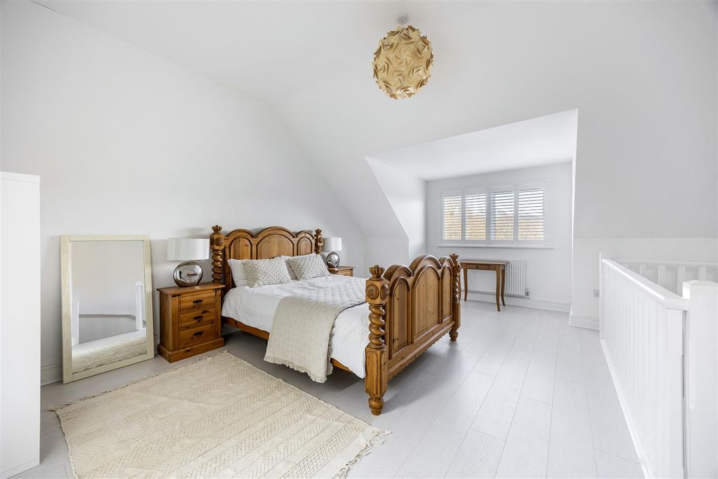 Additional image 10 of 3 bed terraced house for saleBishops Cleeve, Cheltenham GL52