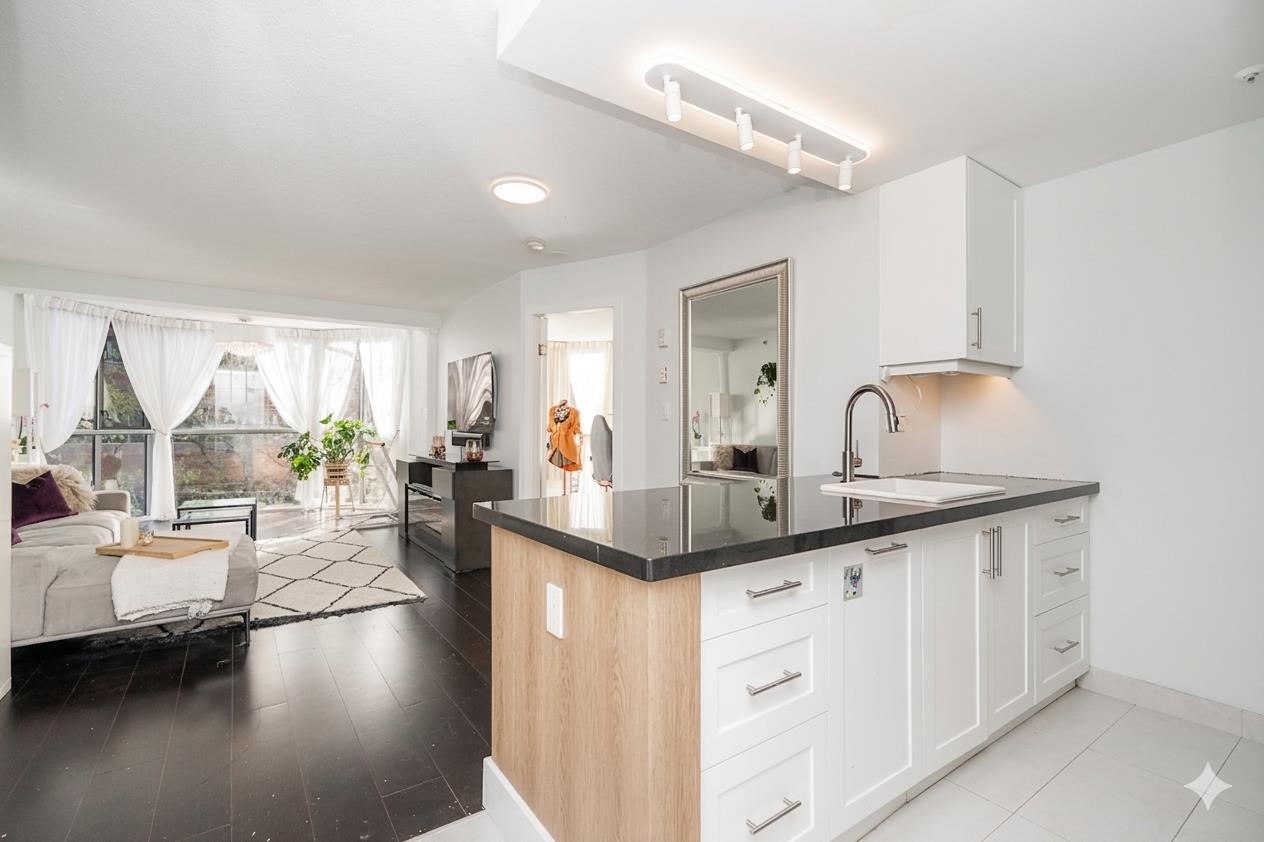 Additional image 3 of 403-811 Helmcken Street, Vancouver, BC, V6Z 1B1