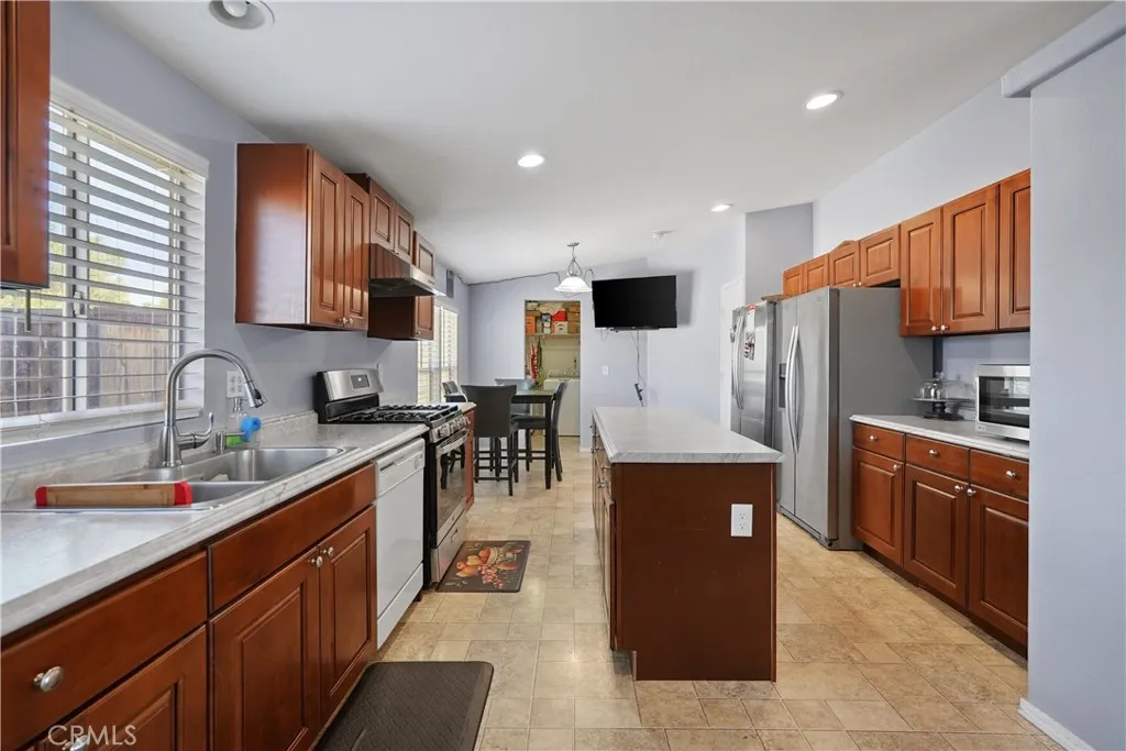 Additional image 6 of 1212 W Pottery Ave, Lake Elsinore, CA 92530