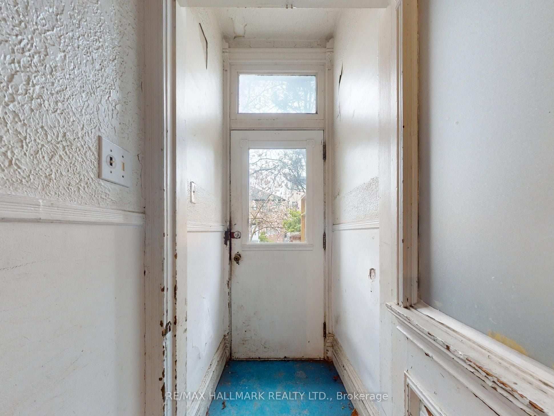 Additional image 3 of 266 1/2 Euclid Avenue, Toronto, ON, M6J 2K2