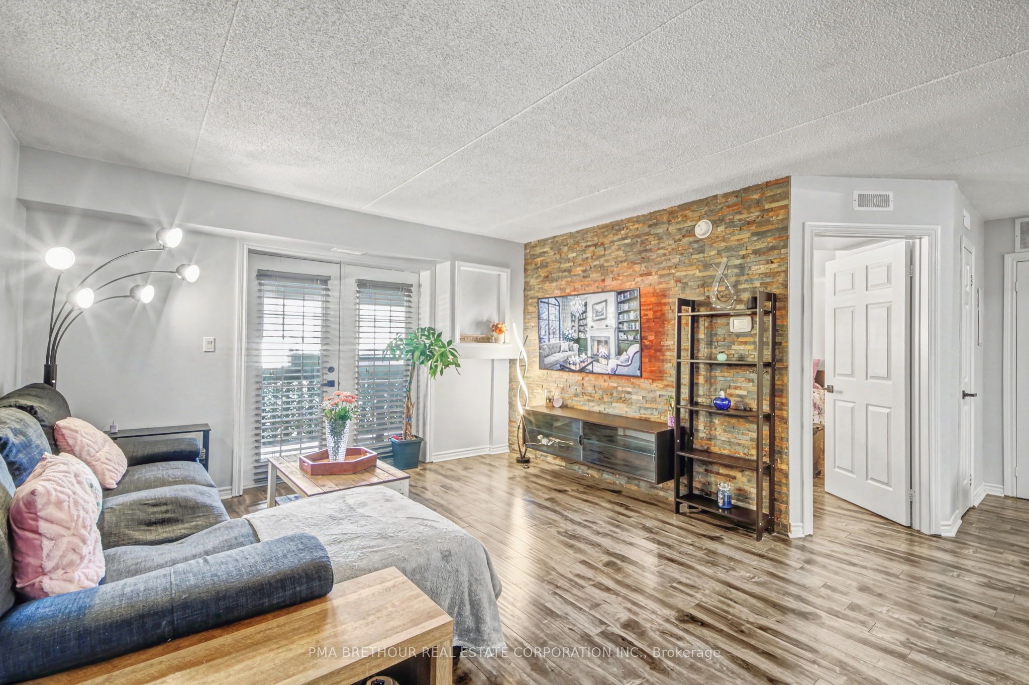 Additional image 6 of 106-4003 Kilmer Drive, Burlington, ON, L7M 4M1