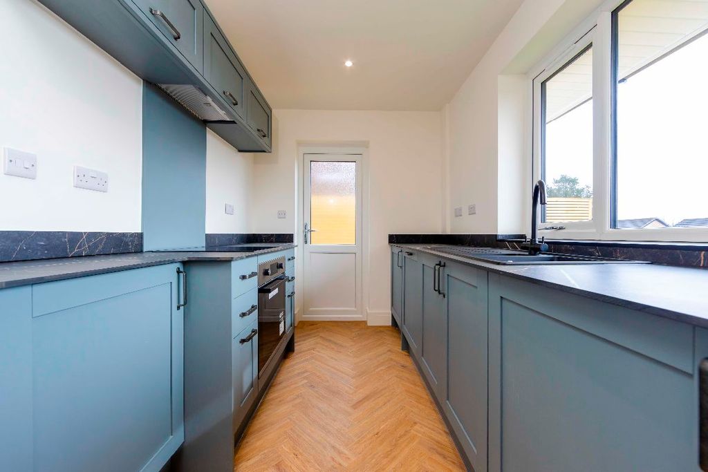 Additional image 15 of 3 bed bungalow to rentAshgrove, Edwardsville, Treharris CF46